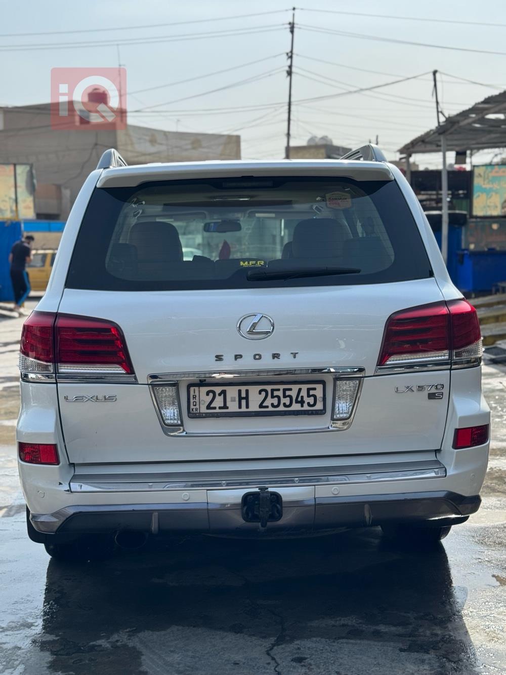لێکزس LX